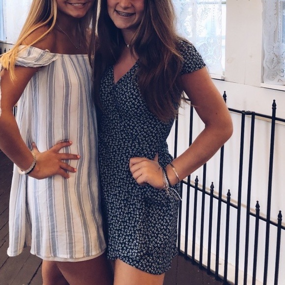 Brandy Melville tie dress, one size fits all - Picture 1 of 3